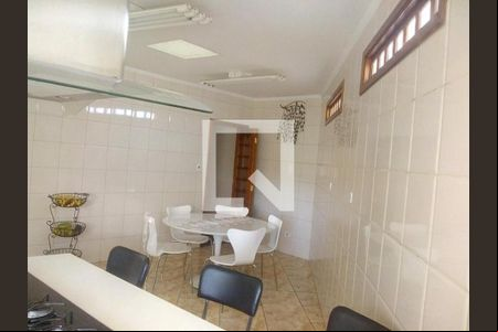 Casa para alugar com 3 quartos, 336m² em Vila Rosalia, Guarulhos