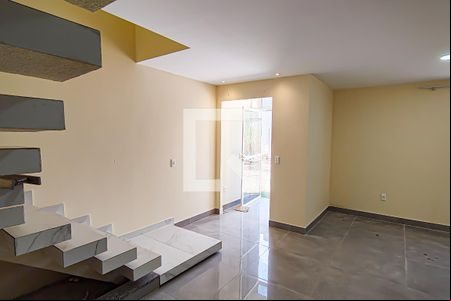 Sala de casa para alugar com 3 quartos, 144m² em Taquara, Rio de Janeiro