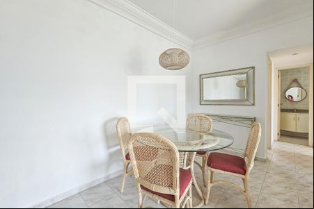 Sala de apartamento para alugar com 2 quartos, 70m² em Balneario Guarujá, Guarujá