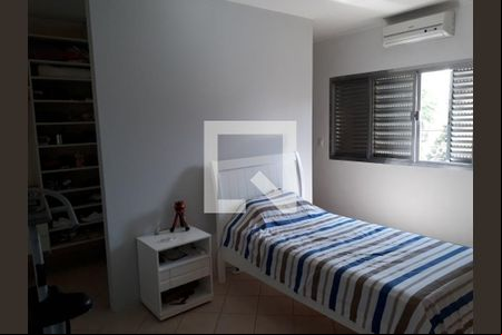 Casa à venda com 3 quartos, 222m² em Vila Guilhermina, São Paulo