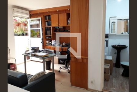 Casa à venda com 3 quartos, 222m² em Vila Guilhermina, São Paulo