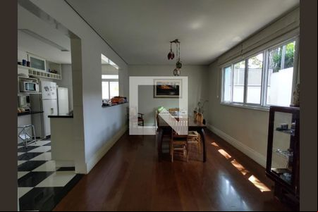 Casa à venda com 4 quartos, 330m² em Brooklin, São Paulo