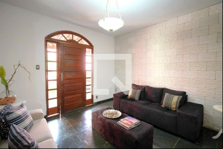Sala de casa à venda com 4 quartos, 226m² em Betânia, Belo Horizonte
