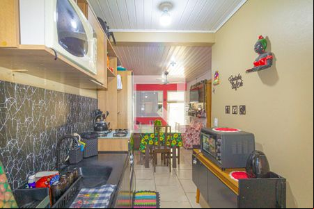 Cozinha de casa para alugar com 2 quartos, 35m² em Guajuviras, Canoas