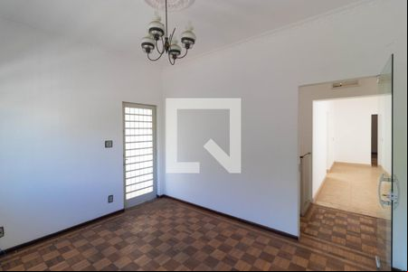 Sala 02 de casa para alugar com 3 quartos, 300m² em Vila Jequitibas, Campinas