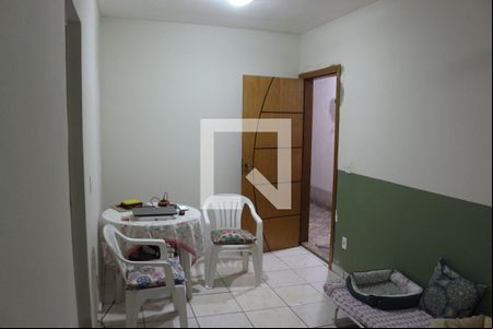 Sala de apartamento à venda com 2 quartos, 70m² em Califórnia, Belo Horizonte