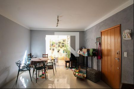 Sala de apartamento à venda com 3 quartos, 75m² em Santa Terezinha, Belo Horizonte
