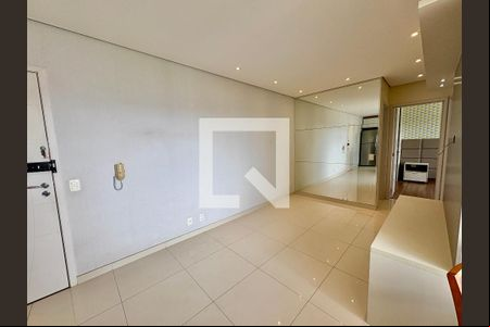 Sala de apartamento à venda com 2 quartos, 63m² em Jardim Ana Maria, Jundiaí