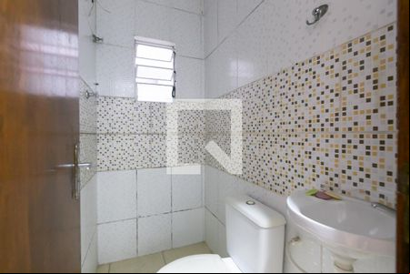 Banheiro de casa para alugar com 1 quarto, 40m² em Parque Savoy City, São Paulo