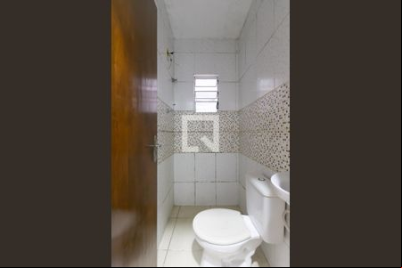Banheiro de casa para alugar com 1 quarto, 40m² em Parque Savoy City, São Paulo