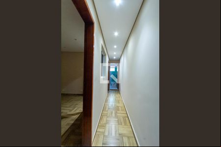 Corredor de casa à venda com 3 quartos, 105m² em Vila das Valsas, São Bernardo do Campo