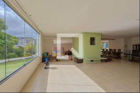 Sala  de casa para alugar com 5 quartos, 740m² em Vila Paris, Belo Horizonte
