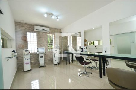 Sala de jantar /casa1 de casa à venda com 4 quartos, 300m² em Pompéia, Belo Horizonte