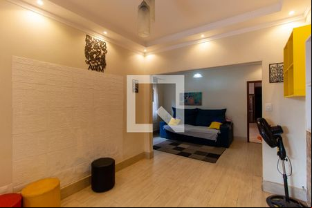 Sala de casa à venda com 4 quartos, 224m² em Vila Ema, São Paulo