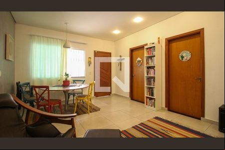 Sala de casa à venda com 3 quartos, 250m² em Santo Antônio, São Paulo