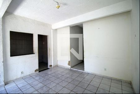 Sala de casa para alugar com 3 quartos, 65m² em Brás de Pina, Rio de Janeiro