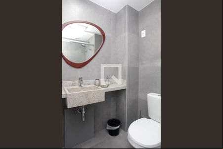 Banheiro de kitnet/studio para alugar com 1 quarto, 35m² em Mont’serrat, Porto Alegre