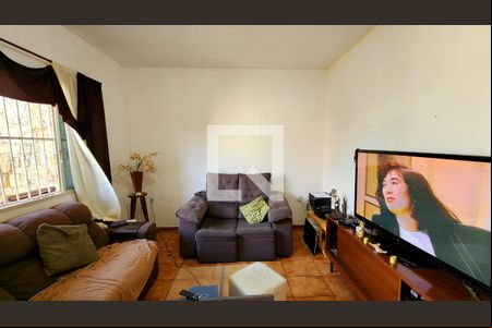 Sala de casa à venda com 4 quartos, 120m² em Jardim Vera Cruz, Jundiaí