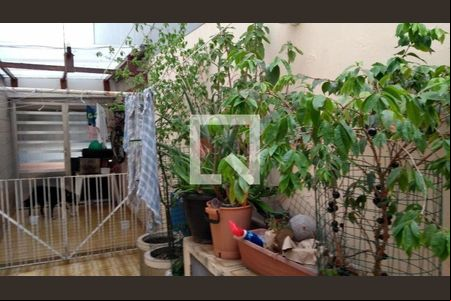 Casa à venda com 3 quartos, 106m² em Vila Carrão, São Paulo