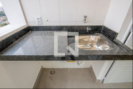 Sacada de apartamento à venda com 2 quartos, 47m² em Padroeira, Osasco