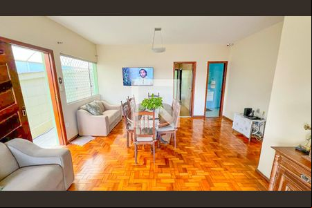 Sala de casa à venda com 4 quartos, 181m² em Renascença, Belo Horizonte