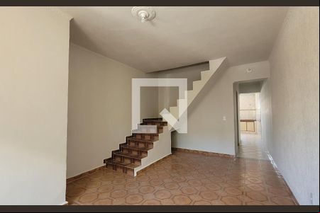 Sala de casa à venda com 2 quartos, 161m² em Jardim Stella, Santo André