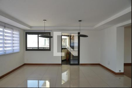 Sala de apartamento para alugar com 2 quartos, 280m² em Vila Assunção, Santo André