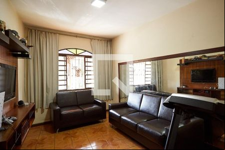 Sala de casa para alugar com 5 quartos, 237m² em Boa Vista, Belo Horizonte