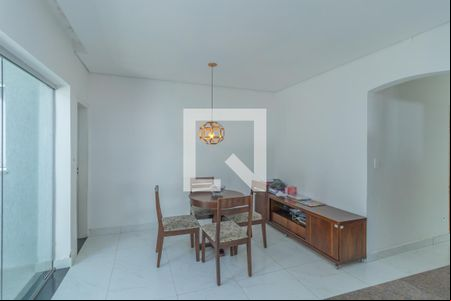 Sala de casa à venda com 3 quartos, 178m² em Renascença, Belo Horizonte