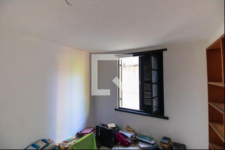 Quarto de casa para alugar com 3 quartos, 145m² em Matapaca, Niterói