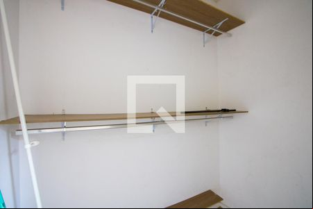 Closet do quarto 1 de casa à venda com 3 quartos, 135m² em Jardim do Mirante, Santo André