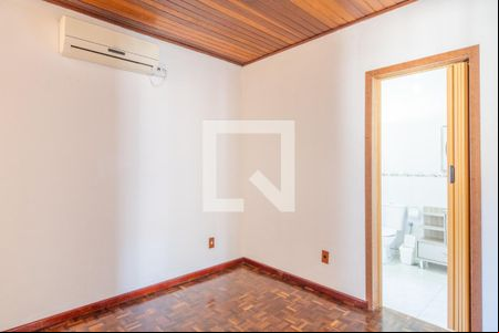 Quarto 2 de casa à venda com 3 quartos, 200m² em São José, Porto Alegre