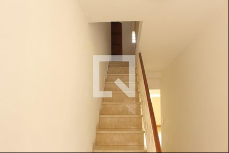 Escada de Entrada  de casa à venda com 3 quartos, 128m² em Casa Verde Média, São Paulo