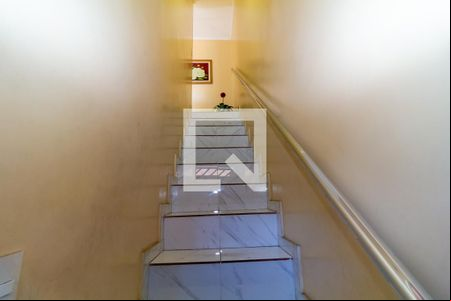 Escada de Entrada de casa à venda com 4 quartos, 150m² em Vila Ema, São Paulo