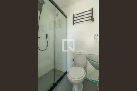 Banheiro de kitnet/studio à venda com 0 quarto, 45m² em São Geraldo, Porto Alegre