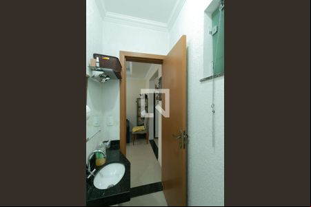 Lavabo de casa à venda com 3 quartos, 110m² em São João Batista, Belo Horizonte
