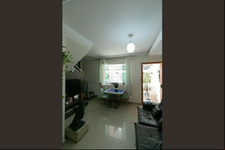 Sala de casa à venda com 3 quartos, 110m² em São João Batista, Belo Horizonte