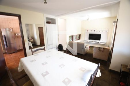 Sala 2 de casa para alugar com 4 quartos, 258m² em Jardim das Paineiras, Campinas