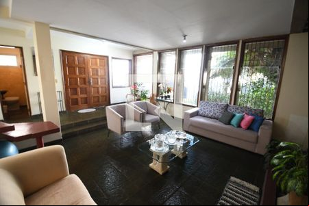 Sala 1 de casa para alugar com 4 quartos, 258m² em Jardim das Paineiras, Campinas