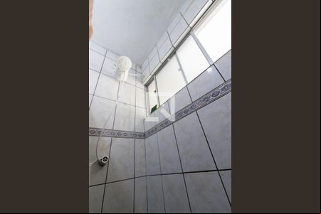 Banheiro de apartamento à venda com 2 quartos, 50m² em Jardim Vila Galvao, Guarulhos