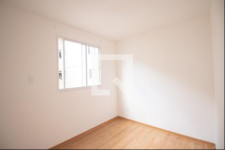 Quarto 2 de apartamento para alugar com 2 quartos, 49m² em Tribobó, São Gonçalo
