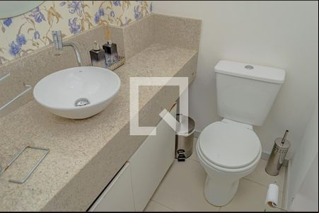 Lavabo de apartamento para alugar com 2 quartos, 58m² em Saco dos Limões, Florianópolis