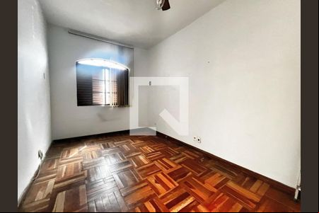 Sala de casa à venda com 3 quartos, 180m² em Calafate, Belo Horizonte