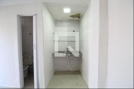 Cozinha de casa de condomínio para alugar com 1 quarto, 33m² em Pechincha, Rio de Janeiro