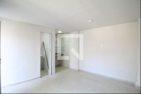 Sala/quarto de casa de condomínio para alugar com 1 quarto, 33m² em Pechincha, Rio de Janeiro