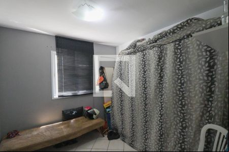 Quarto 2 de apartamento para alugar com 2 quartos, 50m² em Colubandê, São Gonçalo