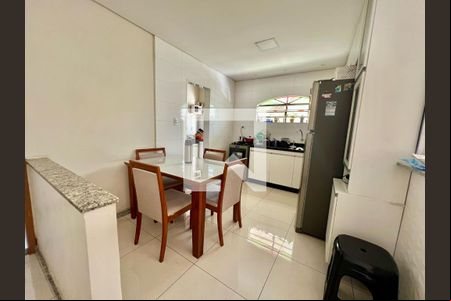 Sala de jantar de casa para alugar com 3 quartos, 200m² em Vila Cloris, Belo Horizonte