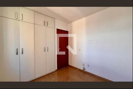 Quarto de apartamento à venda com 3 quartos, 111m² em Calafate, Belo Horizonte