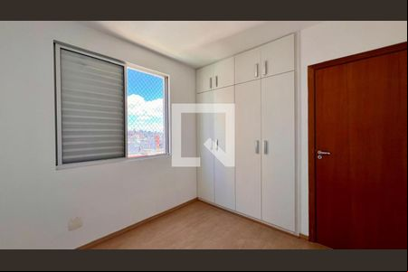 Quarto de apartamento à venda com 3 quartos, 111m² em Calafate, Belo Horizonte