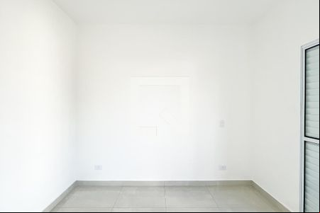 Quarto 1 de apartamento para alugar com 2 quartos, 27m² em São Domingos, São Paulo